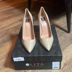 LITA by Ciarra point toe pumps, solid color sand new in box